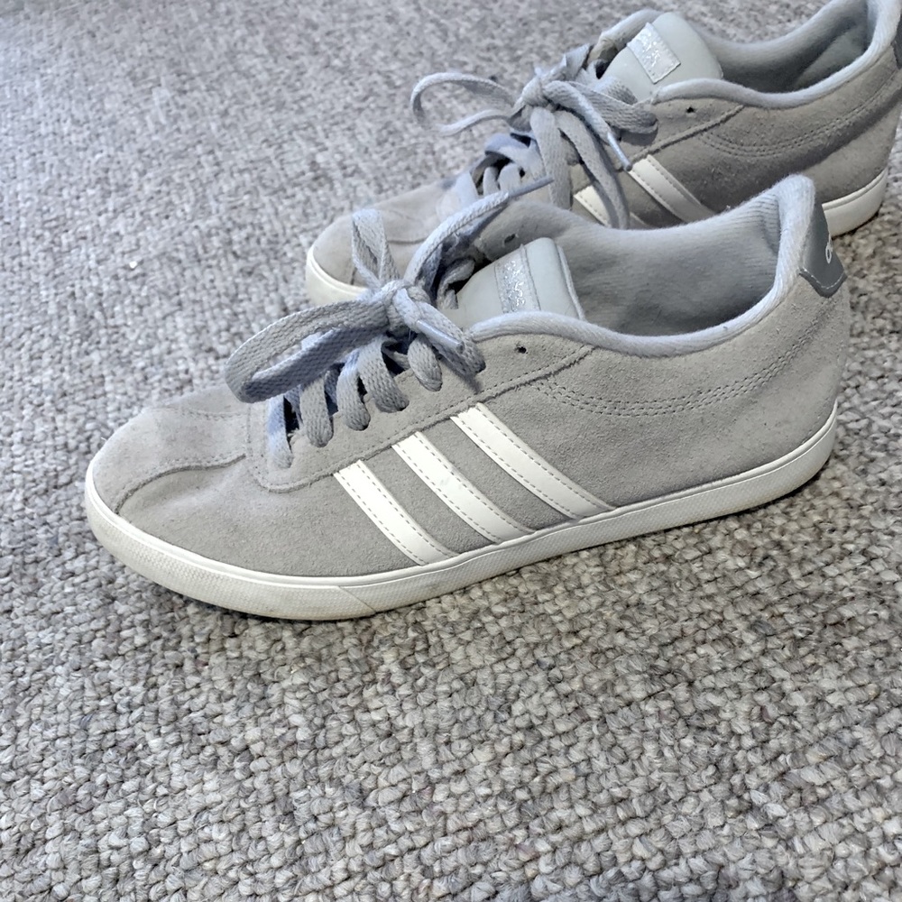 Women’s Adidas shoes size 7